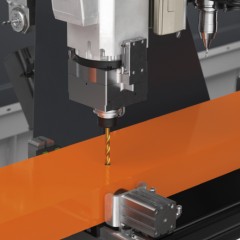 Aluminium Profile SBZ 118 Schrägbett und großer Arbeitsbereich elumatec